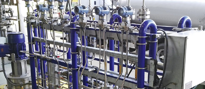 Supply Clean Gas to Compressor Seal in Fluctuating